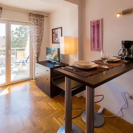 Apartman Studio In Xvii *